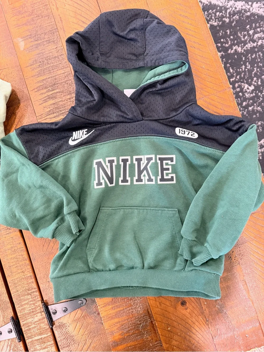 Nike Kids' Green Hooded Sweatshirts 2T & 24 Months